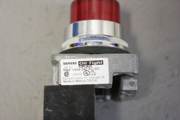 UNUSED SIEMENS RED PILOT LIGHT  52AAIUB