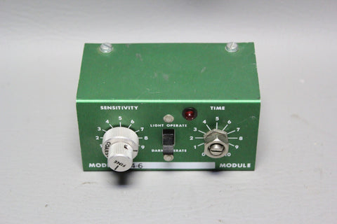 BANNER PHOTOELECTRIC AMPLIFIER LOGIC MODULE  B4-6
