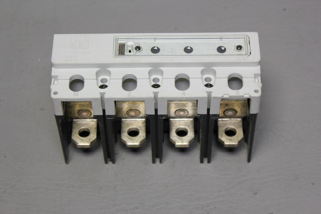 SIEMENS CIRCUIT BREAKER 3VL9325-6BH45