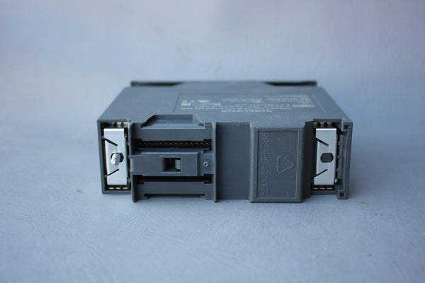 SIEMENS 6ES7 153-1AA03-0XB0 INTERFACE MODULE