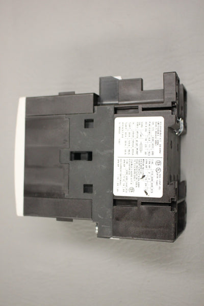 SIEMENS SIRIUS CONTACTOR 3RT1033-1A..0