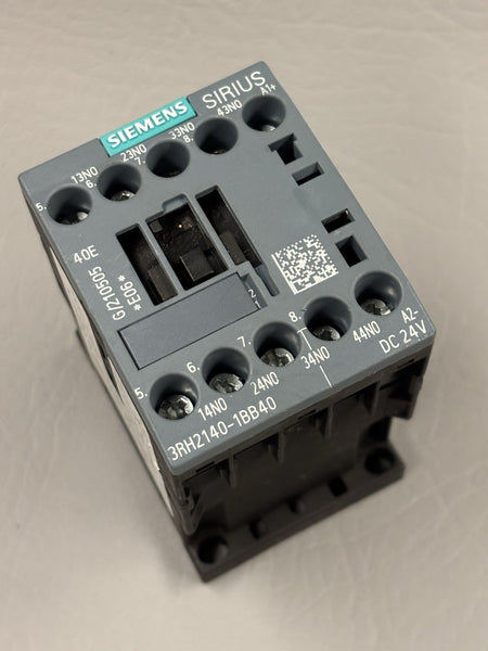 UNUSED SIEMENS POWER CONTACTOR 3RH2140-1BB40