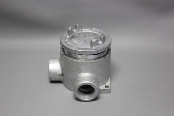 EATON CROUSE-HINDS CONDULET EABT36 1" TYPE T CONDUIT OUTLET BOX WITH COVER