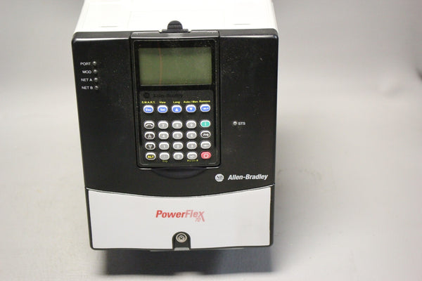 ALLEN BRADLEY POWERFLEX 70 1HP AC DRIVE W/ KEYPAD & COMM MODULE 20AD2P1A0AYNNNC0