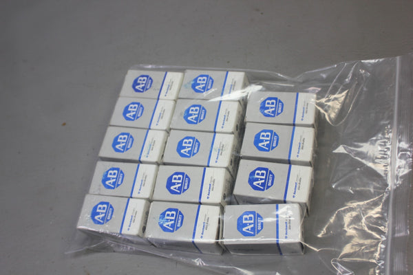 LOT OF 14 NEW ALLEN BRADLEY RELAYS 700-HA32Z24 SER. B