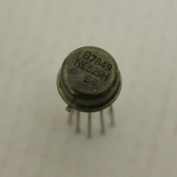 Signetics NE529H IC  Differential Comparator