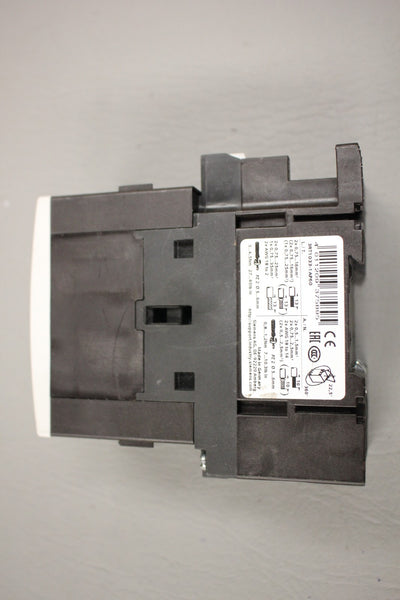 SIEMENS SIRIUS CONTACTOR 3RT1033-1A..0