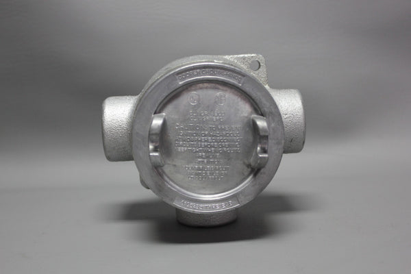 NEW EATON CROUSE-HINDS SERIES EABT26 CONDULET 3/4" CONDUIT OUTLET BOX WITH COVER