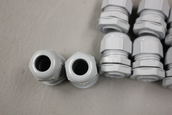 LOT OF 10 LAPP KABEL SKINTOP 7042-204