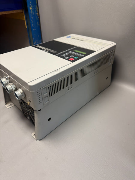 ALLEN BRADLEY 1336 PLUS II 25HP DRIVE 1336F-B025-AA-EN-HAS2-L6 SERIES A