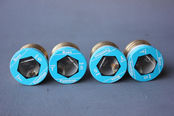 LOT OF 4 NEW BUSS FUSES FUUSETRON DUAL-ELEMENT FUSES  1CZ68 T-5