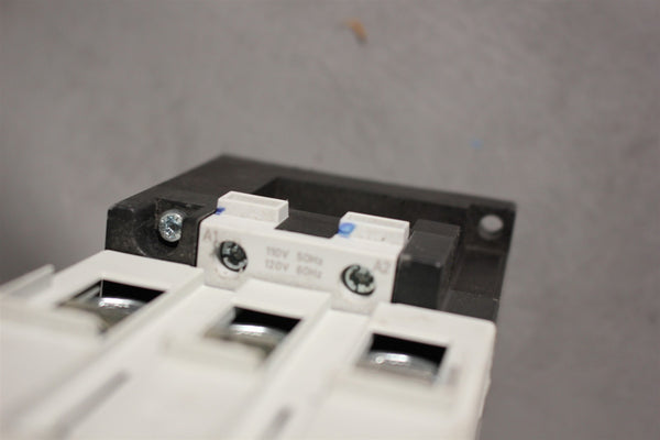 SIEMENS POWER CONTACTOR 3RT1045-1AK60