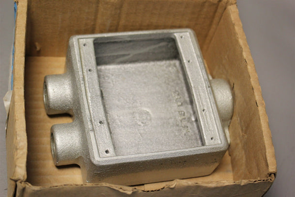 New COOPER CAST DEVICE BOX FSD212 CONDULET 3/4" & 1/2" TWO GANG