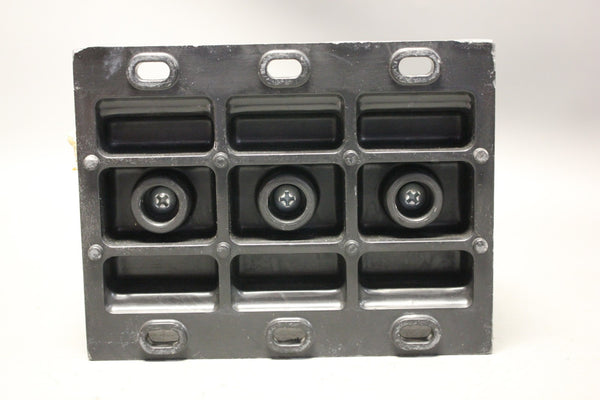 BUSSMANN POWER DISTRIBUTION BLOCK 16301-3