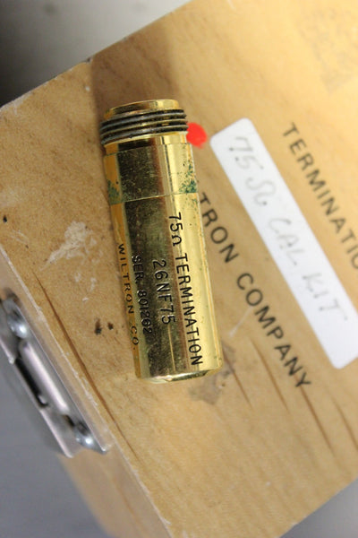 LOT OF WILTRON TERMINATIONS/SHORTS IN BOX 26N75 22N75 22NF72 26NF75