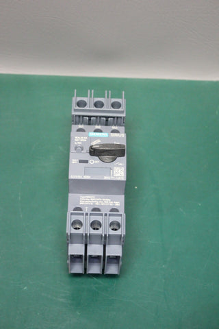 UNUSED SIEMENS MOTOR STARTER PROTECTOR/CIRCUIT BREAKER  3RV2711-1JD10