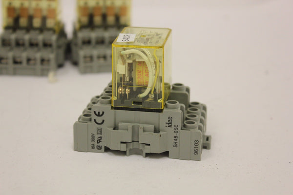 Lot 4 Idec SH4B-UL Relay Relays 120 VAC w/ Base