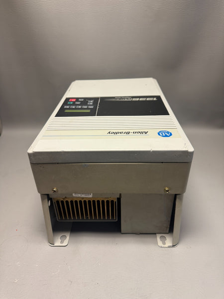 ALLEN BRADLEY 1336 PLUS II 25HP DRIVE 1336F-B025-AA-EN-HAS2-L6 SERIES A