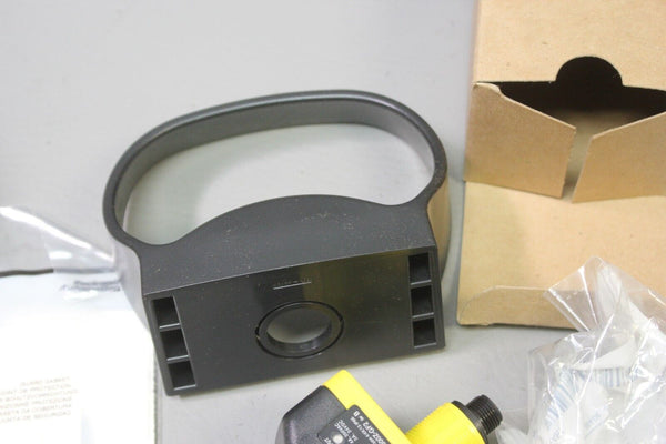NEW ALLEN BRADLEY TACTILE PUSHBUTTON  800Z-GF2Q5B SER. B 800Z-GF2 SER. B