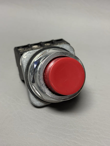 SIEMENS RED PUSHBUTTON OPERATOR RED CAP 52PA8B2