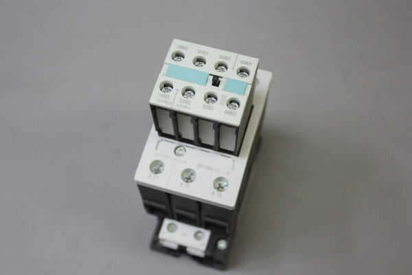 NEW SIEMENS 3RT1034-1AP04 CONTACTOR