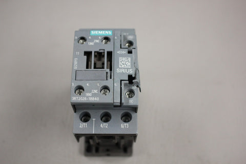 SIEMENS SIRIUS CONTACTOR 3RT2026-1BB40 (HAS A CRACK)