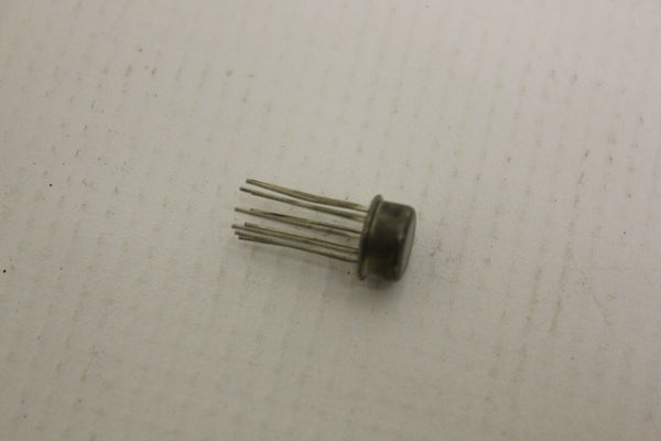 Signetics NE529H IC  Differential Comparator