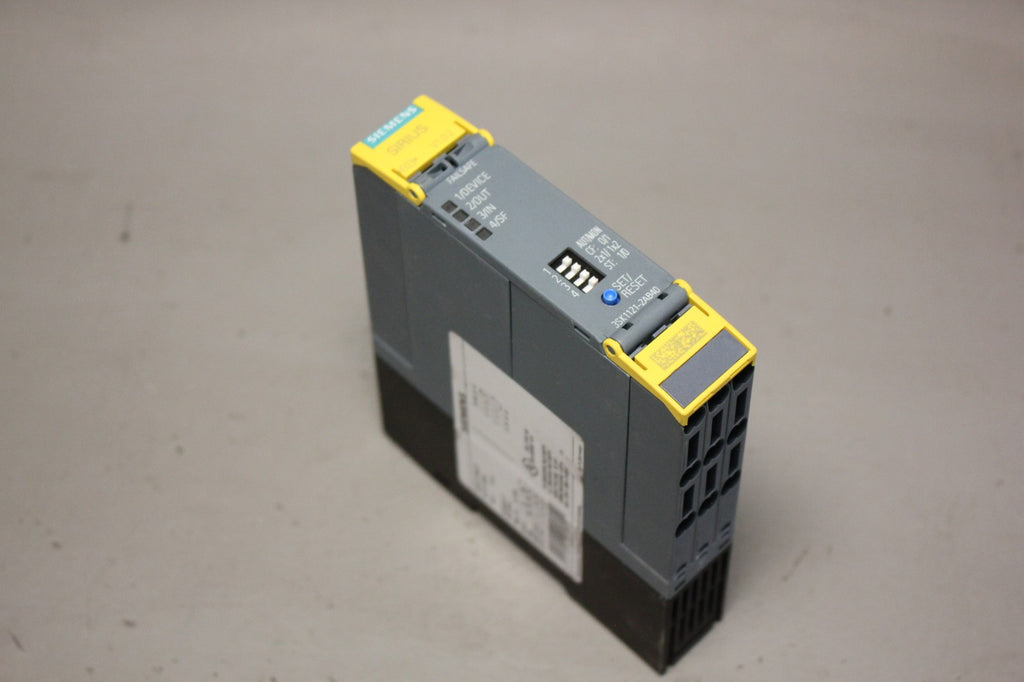 SIEMENS SAFETY RELAY 3SK1121-2AB40