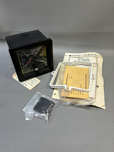 NEW Signet Scientific MK585 Flometer 0-30 gpm Lo Alarm Set point 1" 120 Volts