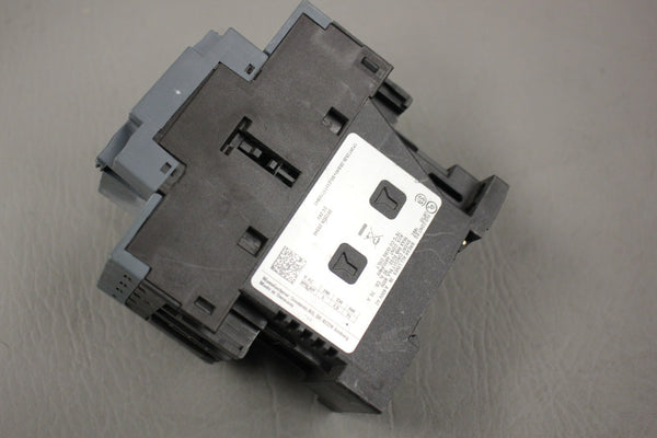 SIEMENS SIRIUS CONTACTOR 3RT2526-2BB40
