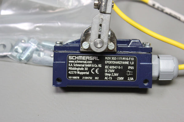 NEW Schmersal Safety Switch M2H-302-11Y-M16-FI0 + Turck PSG 3M-0.5 CORD