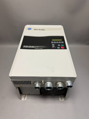 ALLEN BRADLEY 1336 PLUS II 20HP DRIVE 1336F-B020-AA-EN-HCS2-L6E SERIES A
