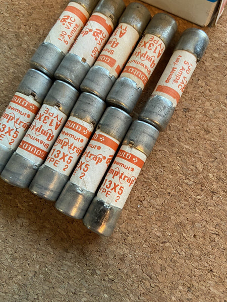 LOT OF 10 NEW Gould A13X5 Type 2 Shawmut Amp-Trap Fuses 130VAC