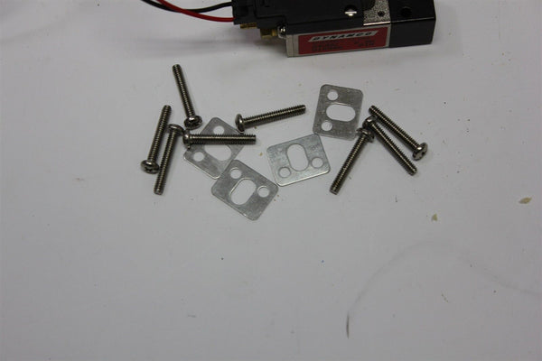 LOT OF 4 DYNAMCO 24VDC SOLENOID VALVES D1X346