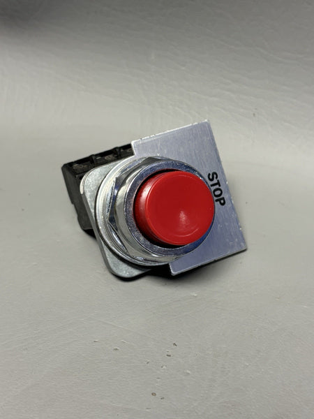 SIEMENS RED PUSHBUTTON OPERATOR RED CAP 52PA8B2