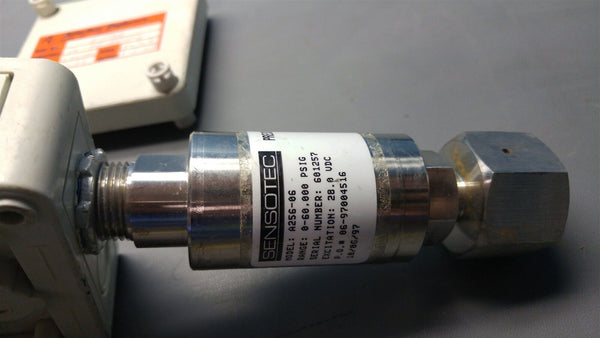 SENSOTEC PRESSURE TRANSDUCER 256-06 W/MOUNTING BOX 