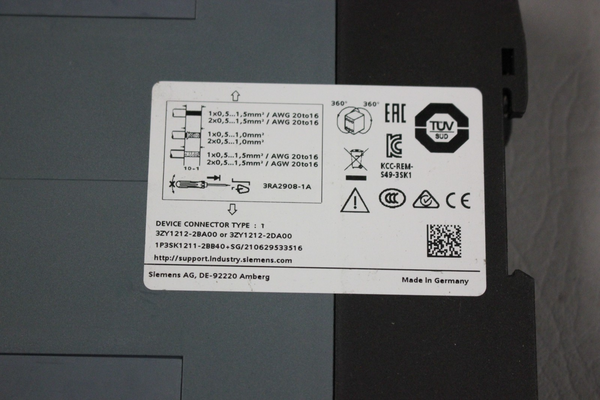 SIEMENS SIRIUS 3SK1211-2BB40 SAFETY RELAY