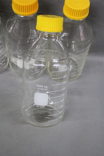 LOT OF 4 PYREX STORAGE & MEDIA GLASS BOTTLES & LIDS 1000ml 1395