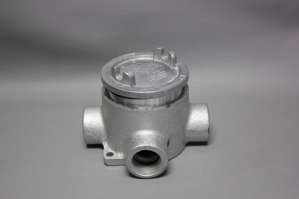 EATON CROUSE-HINDS CONDULET EABT36 1" TYPE T CONDUIT OUTLET BOX WITH COVER