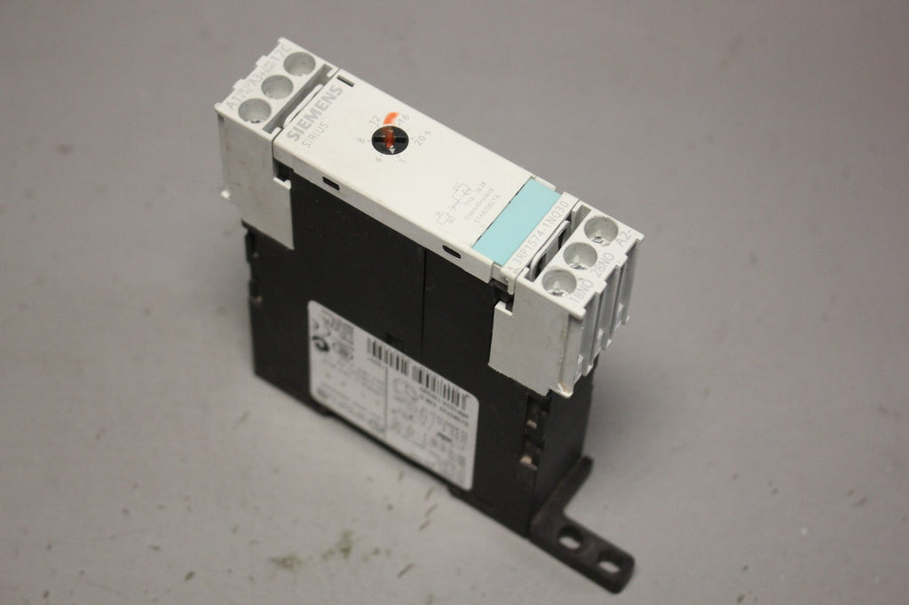 SIEMENS STAR DELTA TIMING RELAY 3RP1574-1NQ30