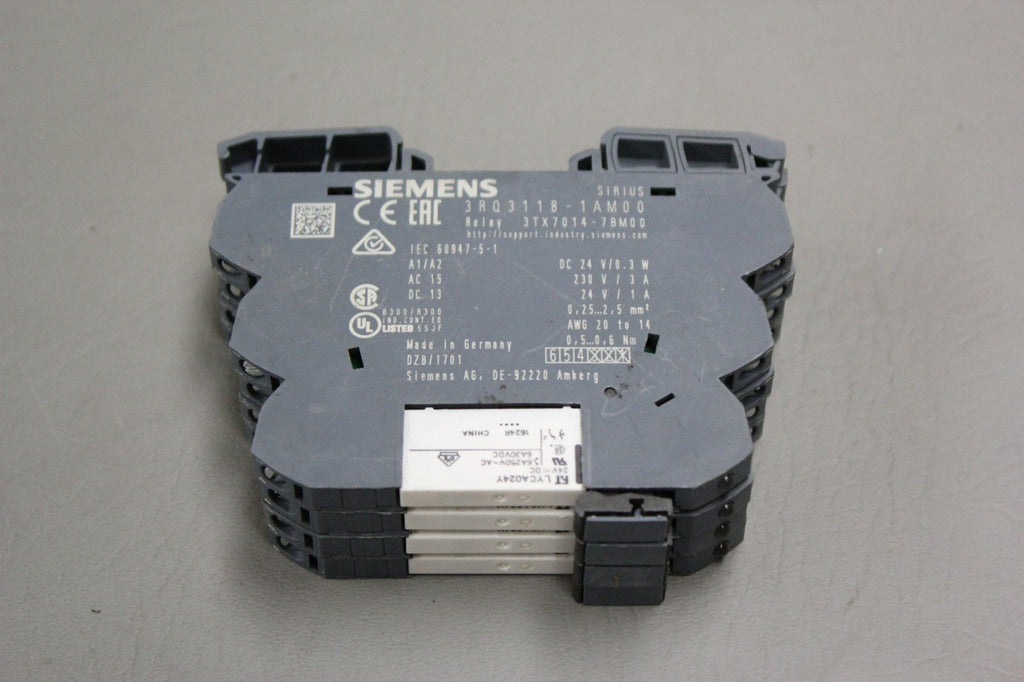 LOT OF 4- SIEMENS 3RQ3118-1AM00 COUPLER PLUG IN RELAYS