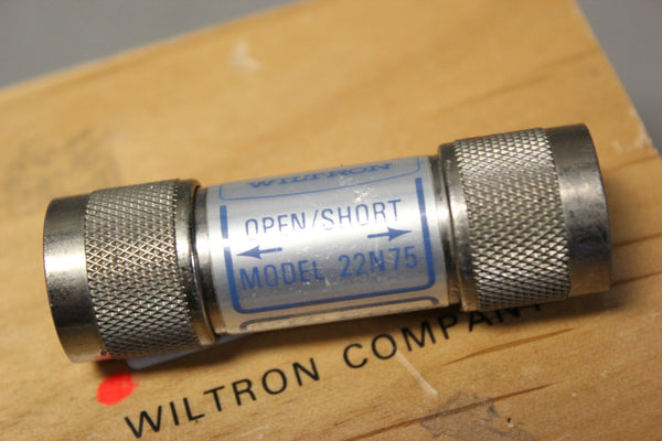 LOT OF WILTRON TERMINATIONS/SHORTS IN BOX 26N75 22N75 22NF72 26NF75