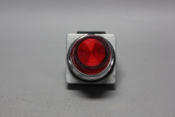 SIEMENS RED OIL TIGHT LED PILOT INDICATOR LIGHT 52PL4J2X  W/TRANSFORMER 52AATJ2B