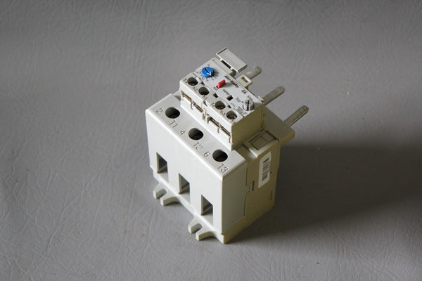 ALLEN BRADLEY OVERLOAD RELAY 193-EA1KE A