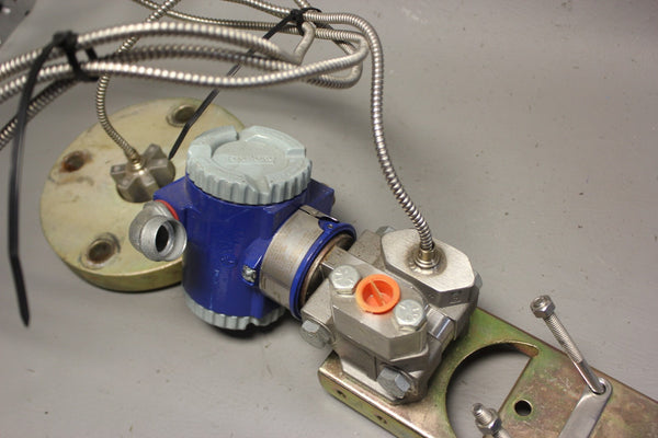 FOXBORO PRESSURE TRANSMITTER IDP10-AS3B01F-M1