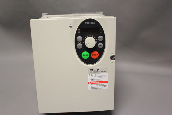 TOSHIBA 3HP TRANSISTOR INVERTER  VFS11-4022PL-WP