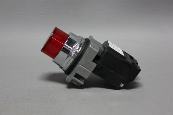 SIEMENS RED OIL TIGHT LED PILOT INDICATOR LIGHT 52PL4J2X  W/TRANSFORMER 52AATJ2B
