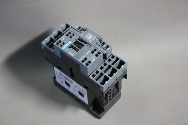 UNUSED SIEMENS POWER CONTACTOR 3RT2027-2KA40