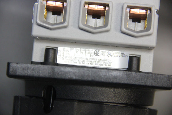 UNUSED SIEMENS SENTRON MAIN SWITCH DISCONNECTOR 3LD2804-0TK51
