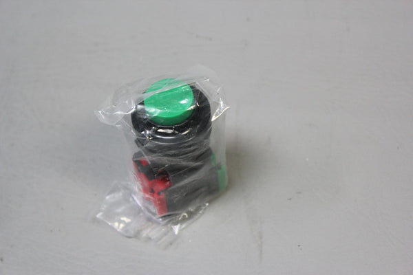 NEW ADVANCE CONTROLS GREEN PUSHBUTTON  104465